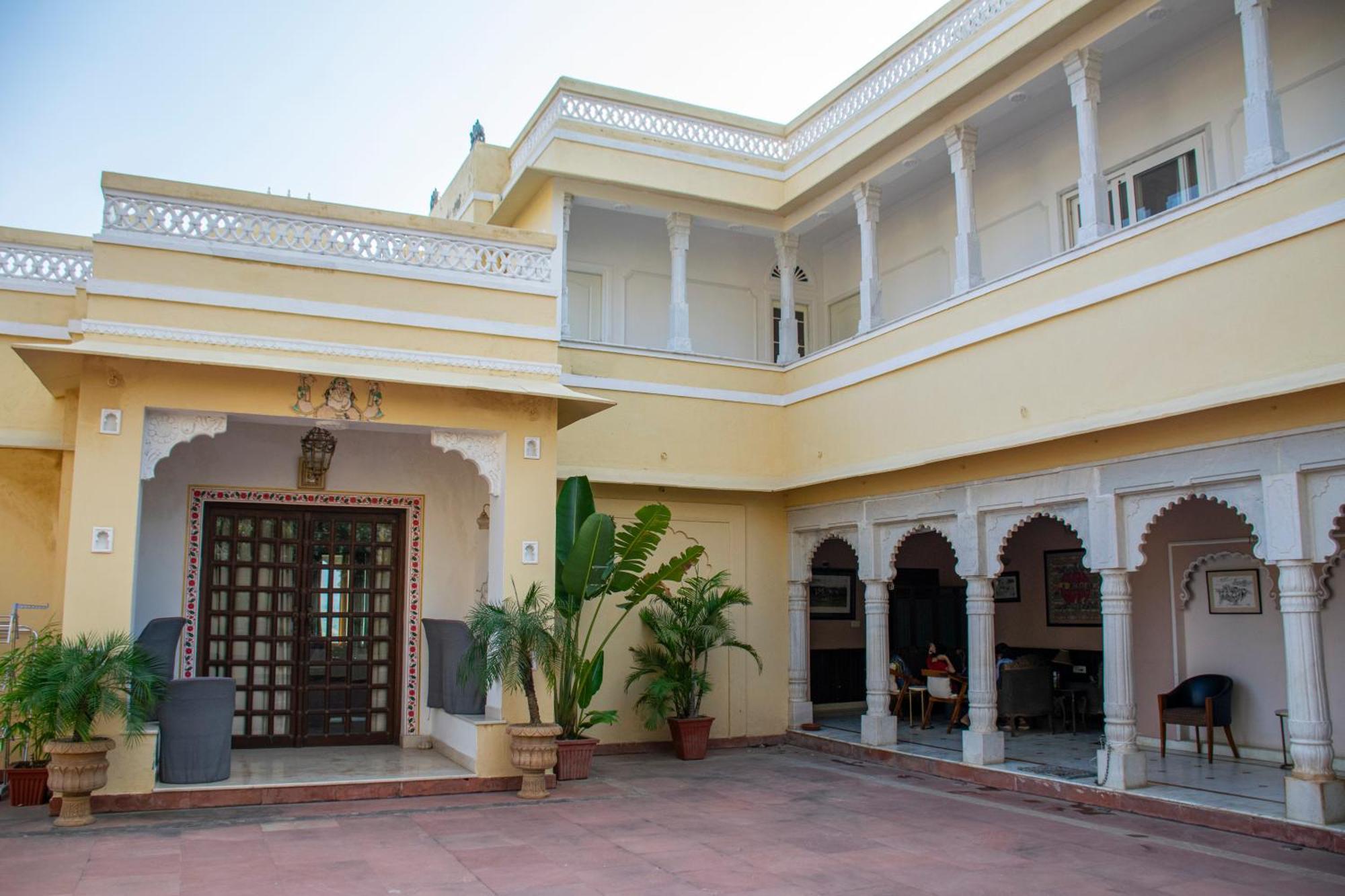 Titardi Garh- 18Th Century Castle Homestay Udaipur Exterior photo